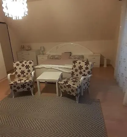Oazis Apartmanhaz Apartament