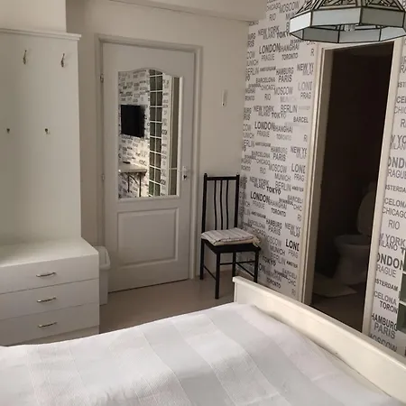 Oazis Apartmanhaz *