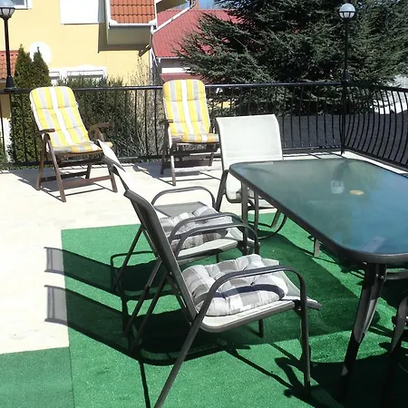 Oazis Apartmanhaz Lägenhet Hajdúszoboszló