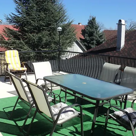 Oazis Apartmanhaz شقة *
