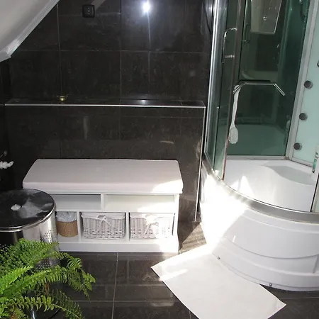 Apartament Oazis Apartmanhaz *