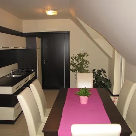 Oazis Apartmanhaz Apartament