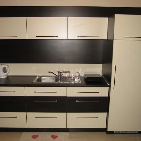 Oazis Apartmanhaz *