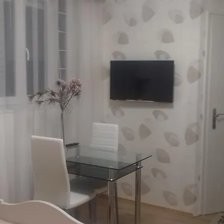 Oazis Apartmanhaz * Hajdúszoboszló