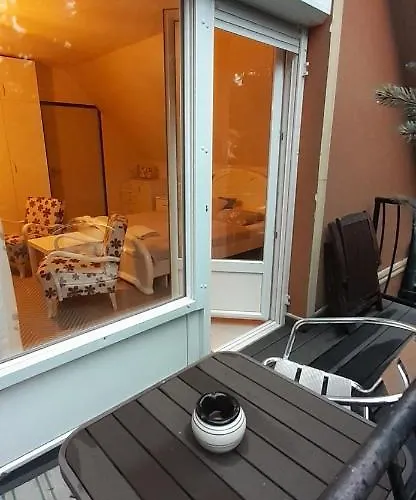 Oazis Apartmanhaz *