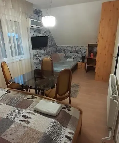 Apartment Oazis Apartmanhaz Hajduszoboszlo