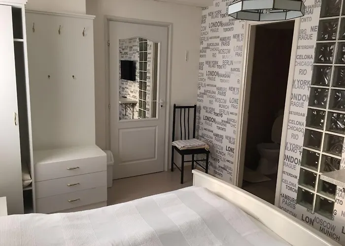 Oazis Apartmanhaz *
