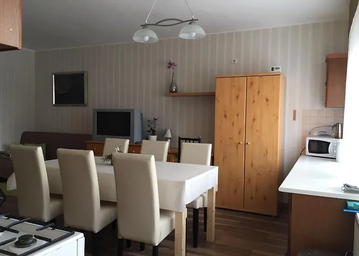 Apartment Oazis Apartmanhaz *