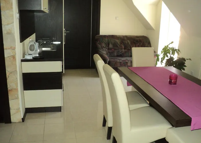 Oazis Apartmanhaz * Hajduszoboszlo
