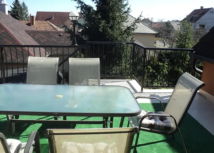 Oazis Apartmanhaz *