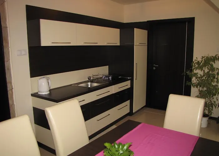 Apartment Oazis Apartmanhaz *